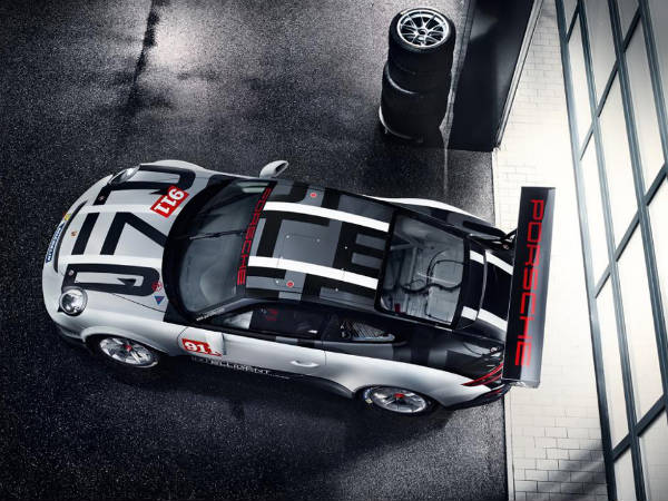  పోర్షే 911 జిటి3 రేసింగ్ కారు