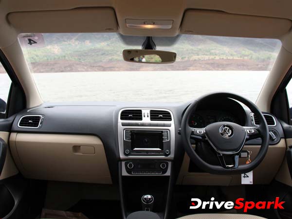 వోక్స్‌వ్యాగన్ అమియో డీజల్ కాంపాక్ట్ సెడాన్