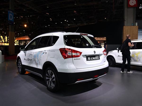 2016 ప్యారిస్ మోటార్ షో లో ఎస్-క్రాస్ ఫేస్‌లిఫ్ట్‌