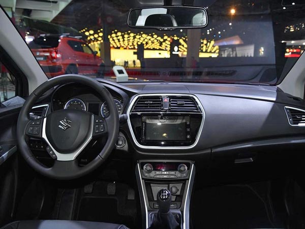 2016 ప్యారిస్ మోటార్ షో లో ఎస్-క్రాస్ ఫేస్‌లిఫ్ట్‌