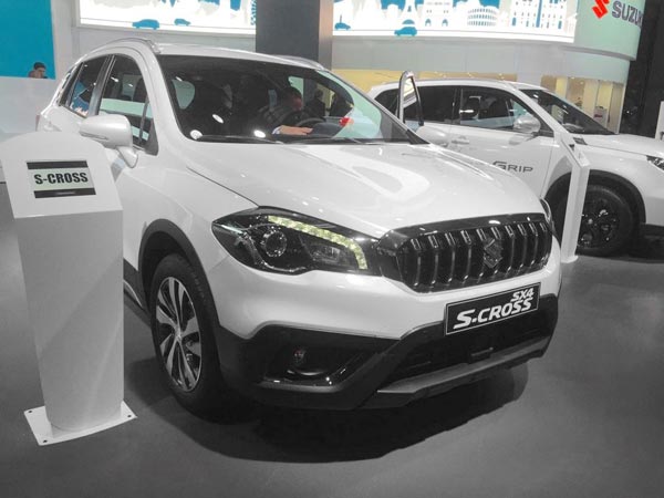 2016 ప్యారిస్ మోటార్ షో లో ఎస్-క్రాస్ ఫేస్‌లిఫ్ట్‌