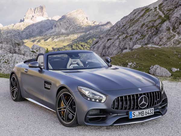 ప్రపంచ ప్రదర్శనకు మెర్సిడెస్ బెంజ్ ఏఎమ్‌జి జిటి రోడ్‌స్టర్