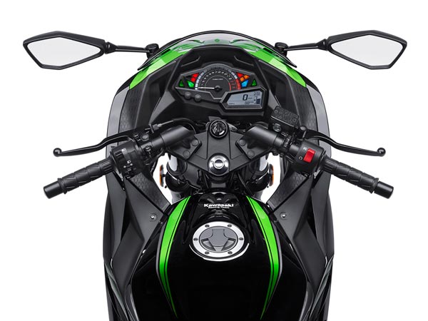 కవాసకి నింజా 300 స్పెషల్ ఎడిషన్ విడుదల కవాసకి నింజా 300 స్పెషల్ ఎడిషన్ విడుదల