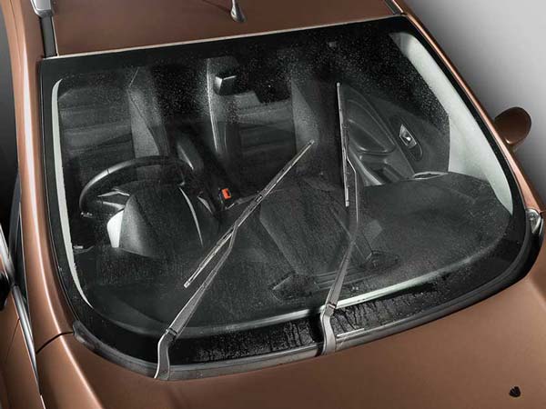 ఎకోస్పోర్ట్‌ అన్ని వేరియంట్లలో తప్పనిసరిగా ఎయిర్ బ్యాగులు