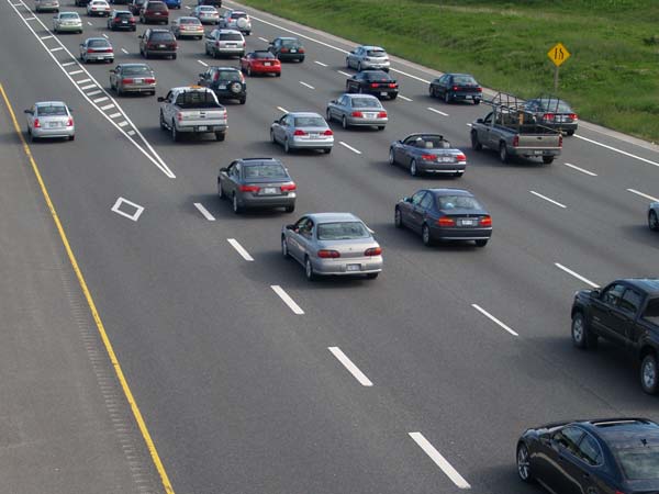 8. వెళుతున్నపుడు ప్రక్కకు వాహనాన్ని ఆపే ముందు ఇలా చేయండి