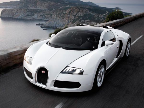 01. బుగట్టి వేరాన్ గ్రాండ్ స్పోర్ట్