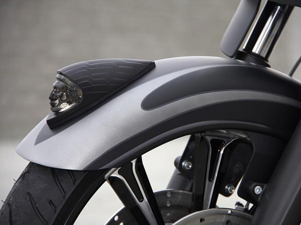 ఇండియన్ చీఫ్‌టెయిన్ డార్క్ హార్స్ క్రూయిజర్ బైకు