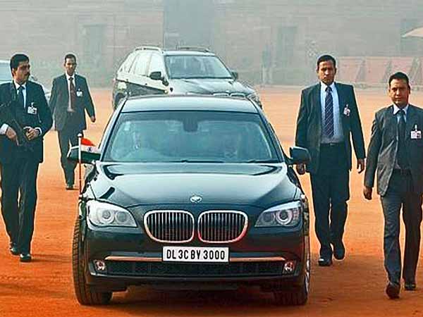  స్వదేశీ మంత్రాన్ని జపించే మోడీగారికి విదేశీ కారెందుకు ?