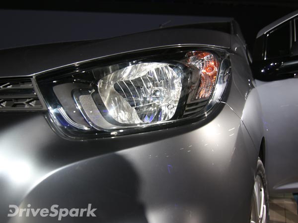 షెవర్లే ఎసెన్షియా కాంపాక్ట్ సెడాన్