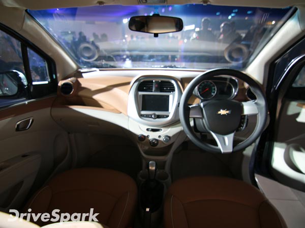 షెవర్లే ఎసెన్షియా కాంపాక్ట్ సెడాన్