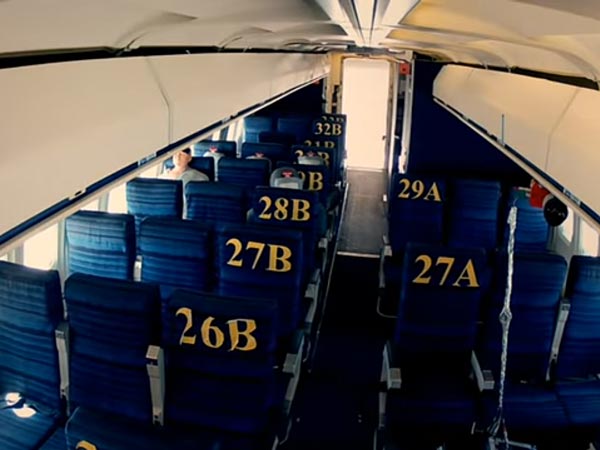 విమానంలో అత్యంత సురక్షితమైన చోటు