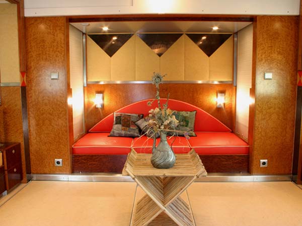 ప్రకృతి వైపరీత్యాల్లో ప్రాణాలను కాపాడే వాహనం