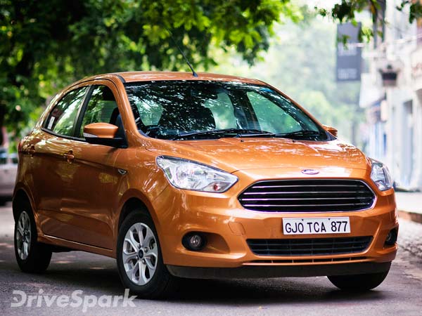 తక్కువ ధరలో ఆరు ఎయిర్ బ్యాగులు గల కారు