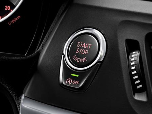 బిఎమ్‌డబ్ల్యూ 1 సిరీస్ సెడాన్