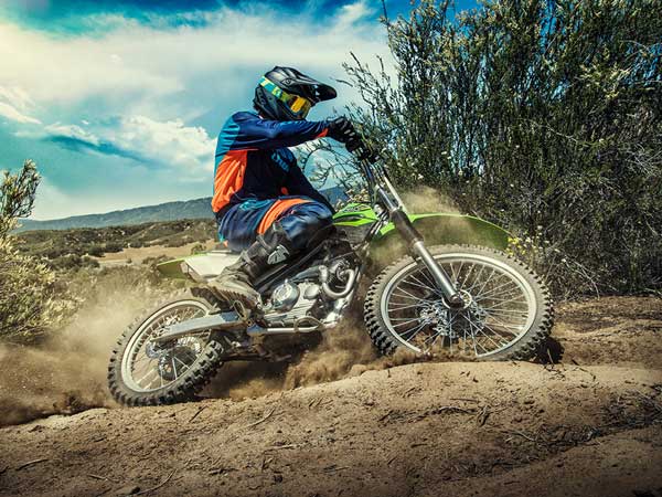 కవాసకి కెఎల్ఎక్స్ 140జి డర్డ్