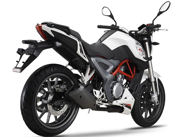 యమహా ఎఫ్‌జడ్ 25 Vs బెనెల్లీ టిఎన్‌టి 25