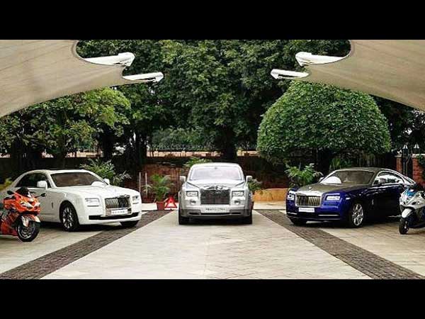 శ్రేణిక్ గోడావత్ లగ్జరీ కార్ కలెక్షన్