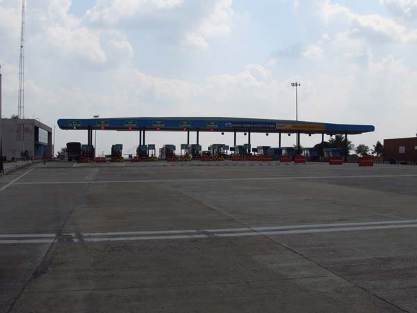 రూ.40 గాను 4 లక్షలు స్వైప్