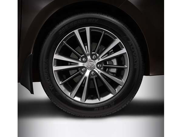 2017 కరోలా ఆల్టిస్ ఫేస్‌‌లిఫ్ట్