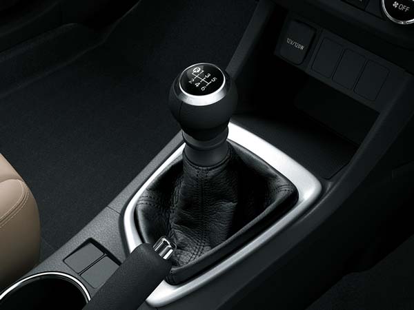 2017 కరోలా ఆల్టిస్ ఫేస్‌‌లిఫ్ట్