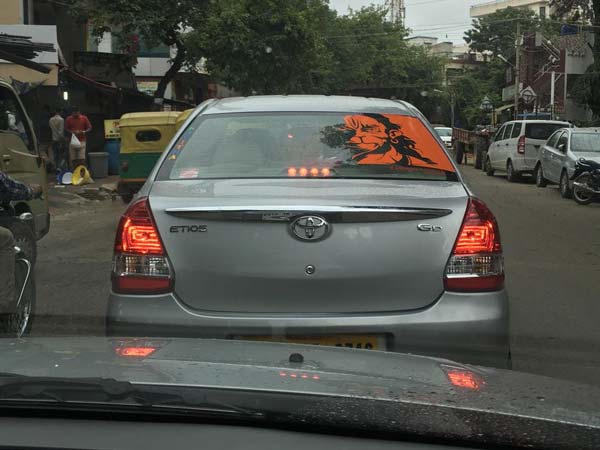 యాంగ్రీ హనుమాన్ స్టిక్కర్