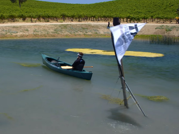 నీటిలో నడిచే జీపు