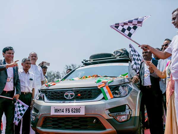 కోయంబత్తూర్ నుండి లండన్‌కు ముగ్గురు మహిళల రోడ్ ట్రిప్