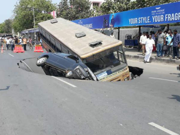 చెన్నై ప్రదాన వీధిలో ఏర్పడి అతి పెద్ద గొయ్యి
