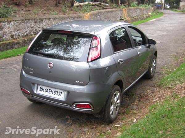 ఫియట్ పుంటో ఎవో ప్యూర్ హ్యాచ్‌బ్యాక్ విడుదల