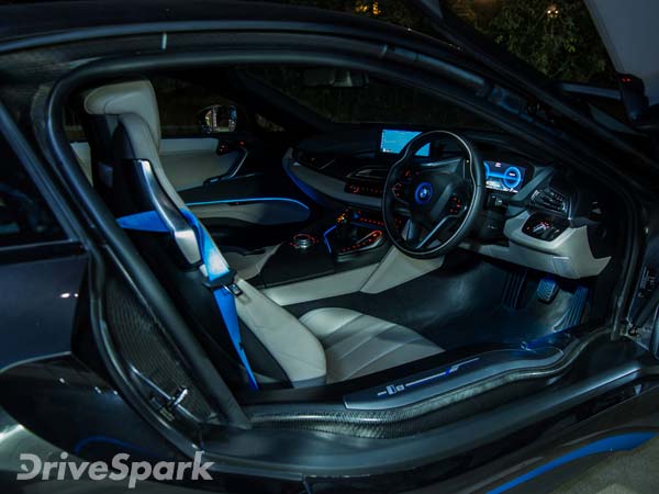 బిఎమ్‌డబ్ల్యూ ఐ8 రోడ్ టెస్ట్ డ్రైవ్ రివ్యూ