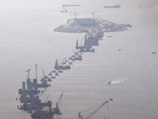 ప్రపంచపు అత్యంత పొడవైన సముద్ర వంతెన నిర్మించిన చైనా