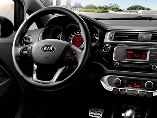 కియా మోటార్స్ తొలి ఉత్పత్తి రియో సెడాన్