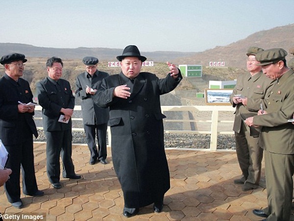 ప్రపంచాన్ని వణికిస్తోన్న కిమ్ జాంగ్ ఉన్ వాహన శ్రేణి!