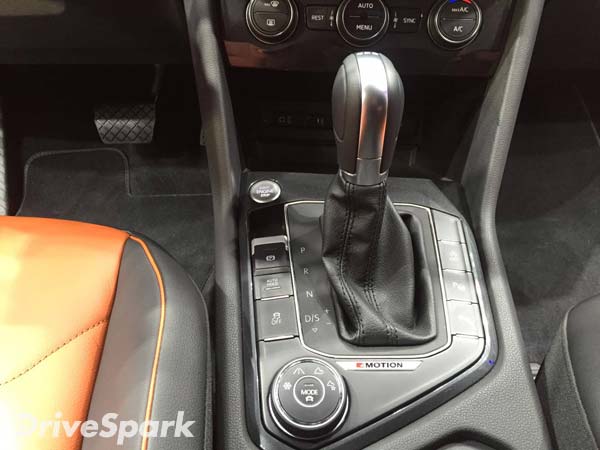 ట్రాన్స్‌మిషన్ మరియు డ్రైవ్ వివరాలు