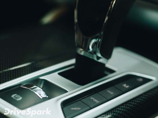 మాసేరటి క్వాట్రోపోర్ట్ జిటిఎస్ లగ్జరీ సెడాన్ టెస్ట్ డ్రైవ్ రిపోర్ట్