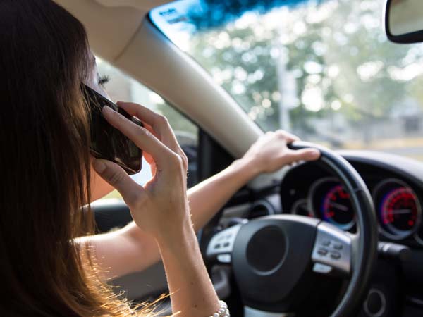 'డ్రైవింగ్‍‌‌లో ఉన్నపుడు డిస్టర్బ్ చేయకండి' ఫీచర్ ప్రవేశపెట్టిన ఆపిల్