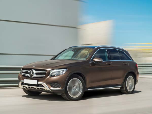 జిఎస్‌టి ఎఫెక్ట్ కొత్త కార్ల కొనుగోళ్ల మీద భారీ డిస్కౌంట్స్