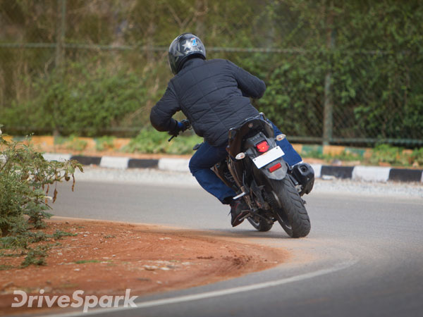 ఎమ్‌ఆర్ఎఫ్ మస్సెటర్ టైర్ రివ్యూ