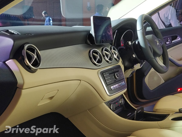 2017 మెర్సిడెస్ బెంజ్ జిఎల్ఎ విడుదల