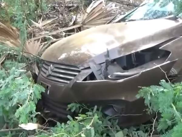 రెండుగా విడిపోయిన మారుతి సియాజ్ కారు