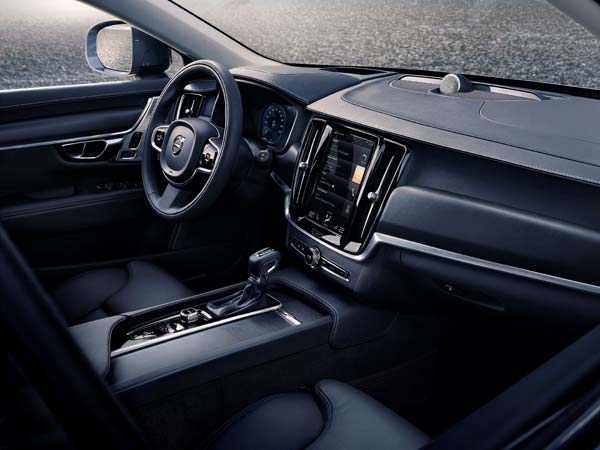 వోల్వో వి90 క్రాస్ కంట్రీ విడుదల