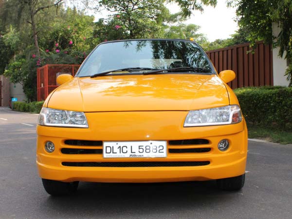 కన్వర్టిబుల్ స్పోర్ట్స్ కారులోకి మారుతి 800