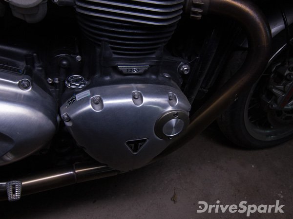 ట్రయంప్ థ్రక్ట్సన్ ఆర్ టెస్ట్ రైడ్ రివ్యూ