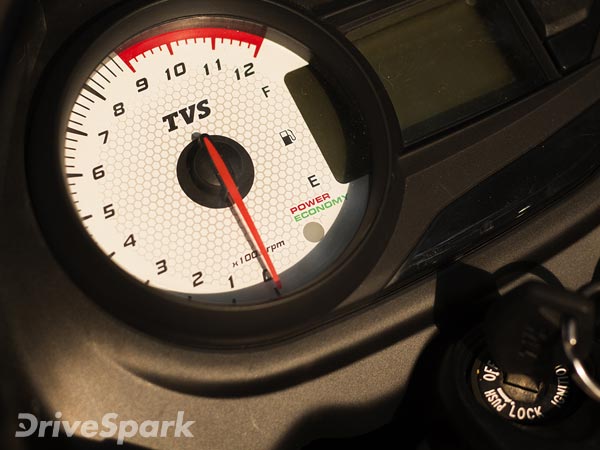 బైక్ మైలేజ్ పెంచుకునేందుకు సింపుల్ టిప్స్