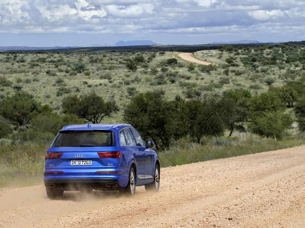 ఆడి క్యూ7 పెట్రోల్ విడుదల