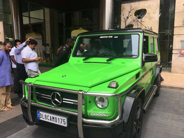 సద్గురు జగ్గీ వాసుదేవ్ స్వామీజి మెర్సిడెస్ ఏఎమ్‌జి