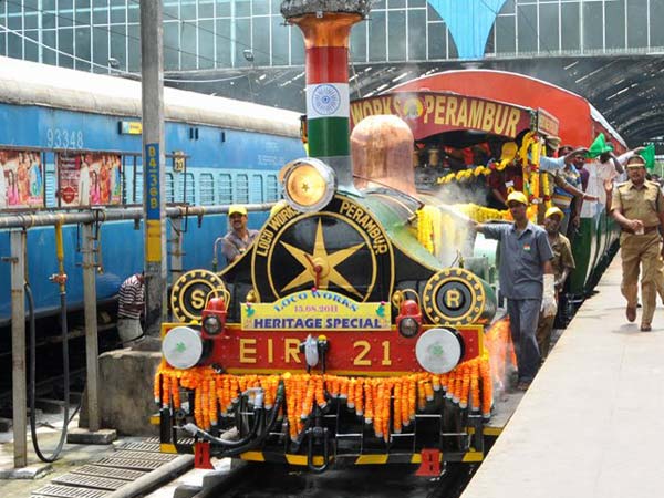 ప్రపంచపు అతి పురాతన ఇండియన్ ఆవిరి రైలు