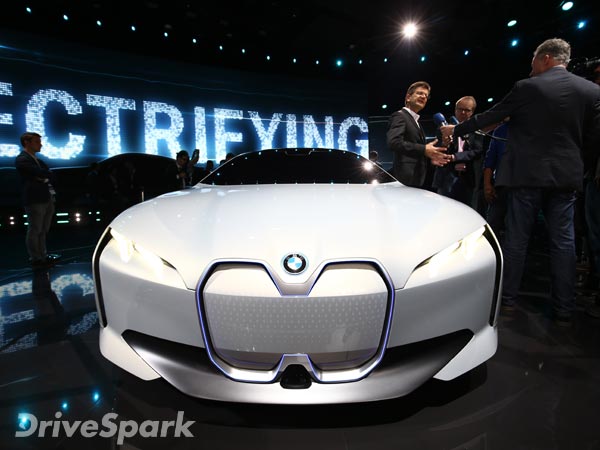 బిఎమ్‌డబ్ల్యూ ఐవిజన్ డైనమిక్స్