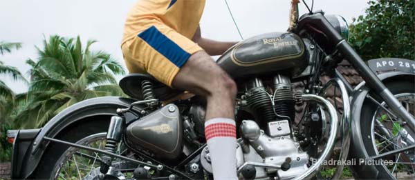 అర్జున్ రెడ్డి మూవీలో ఉపయోగించిన రాయల్ ఎన్ఫీల్డ్ ఇంటర్‌సెప్టార్ బైకు