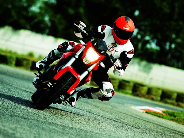 బెనెల్లీ టిఎన్‌టి 300 ఏబిఎస్